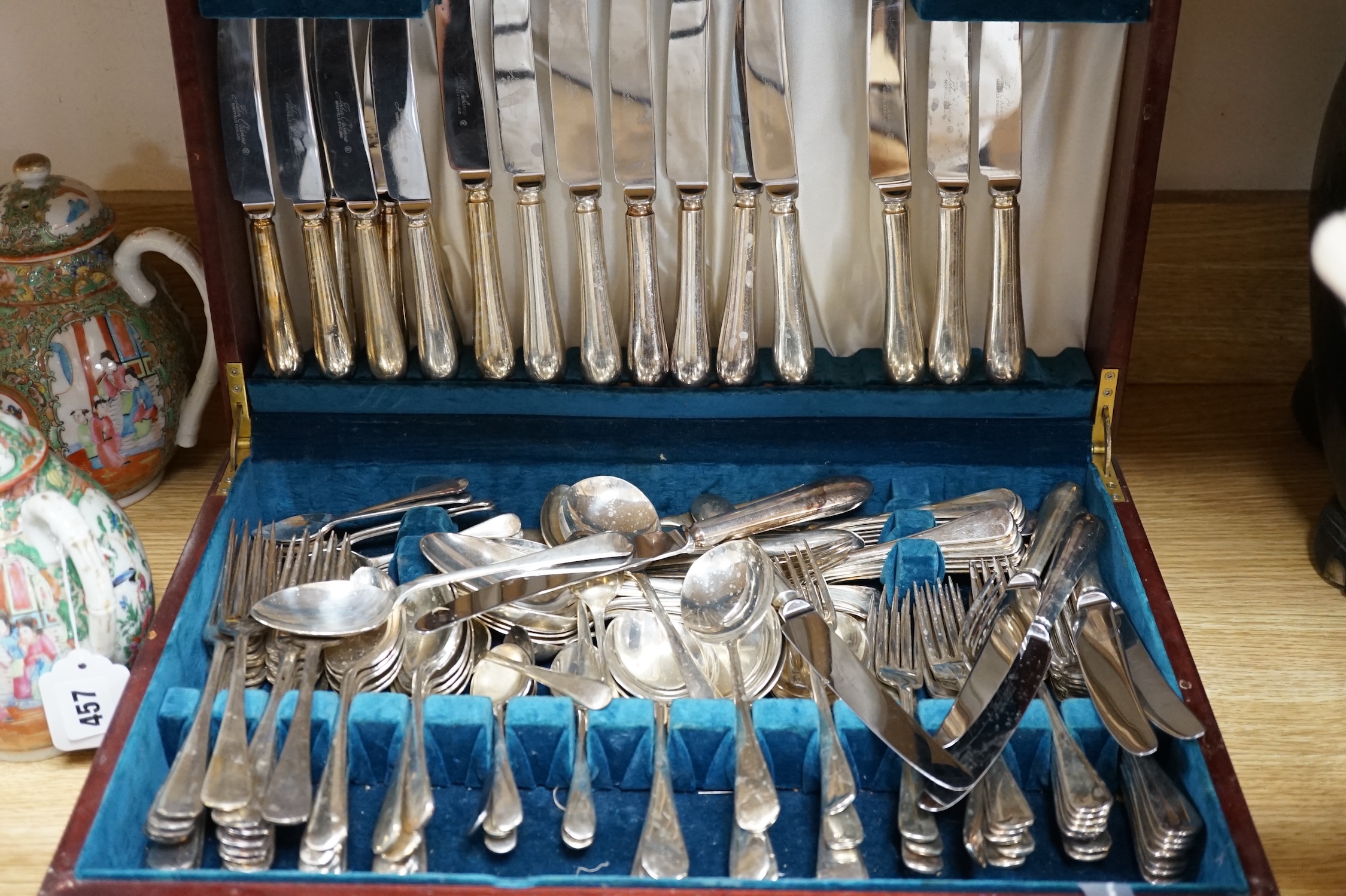 A plated canteen of cutlery